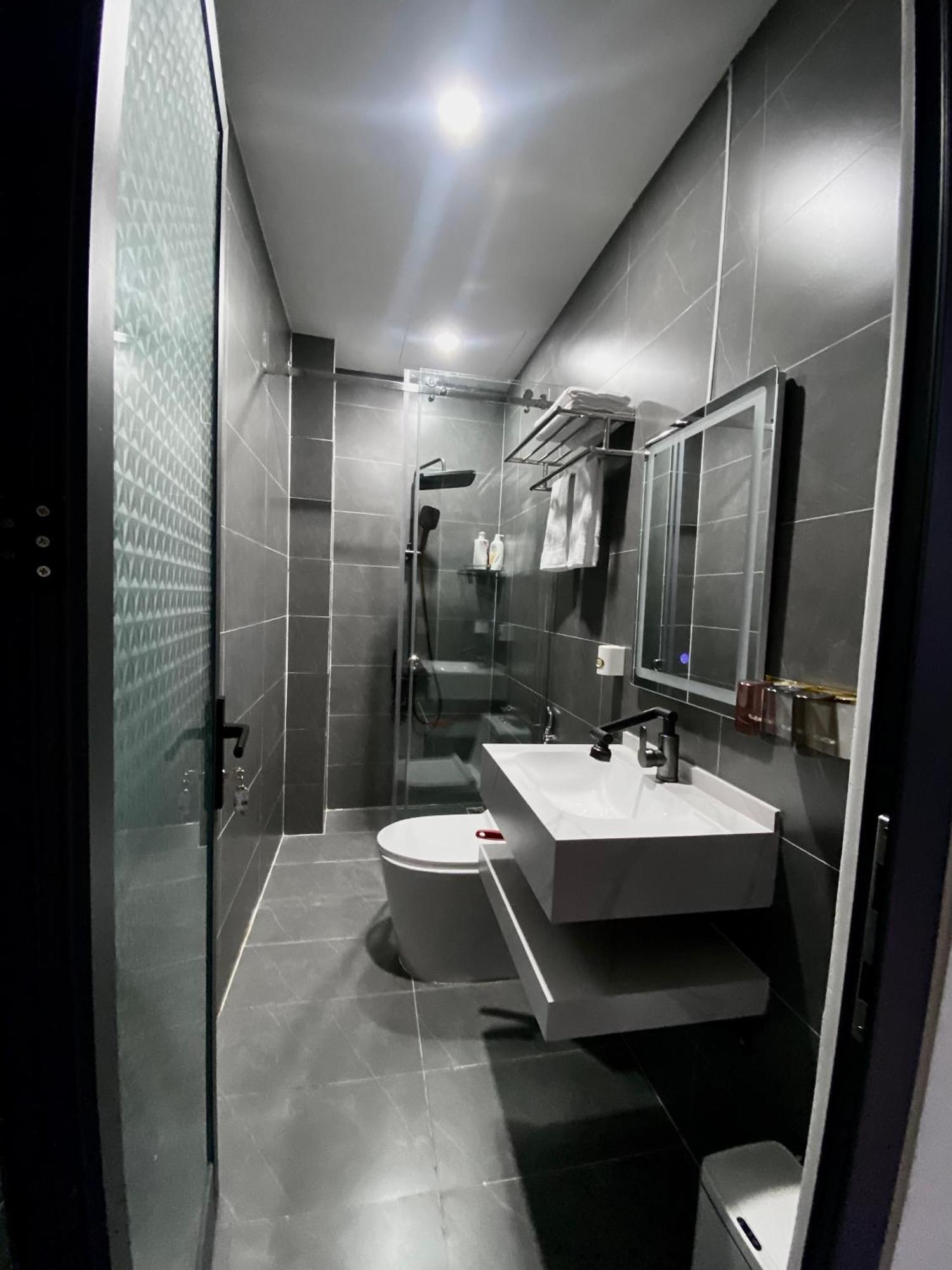 Yhome Khách sạn hẻo lánh Đà Nẵng